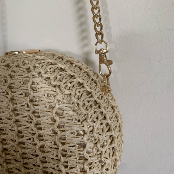 Haute Hippie Raffia Woven purse with chain | Raffia Woven Crossbody | Straw Bag - Picture 4 of 9